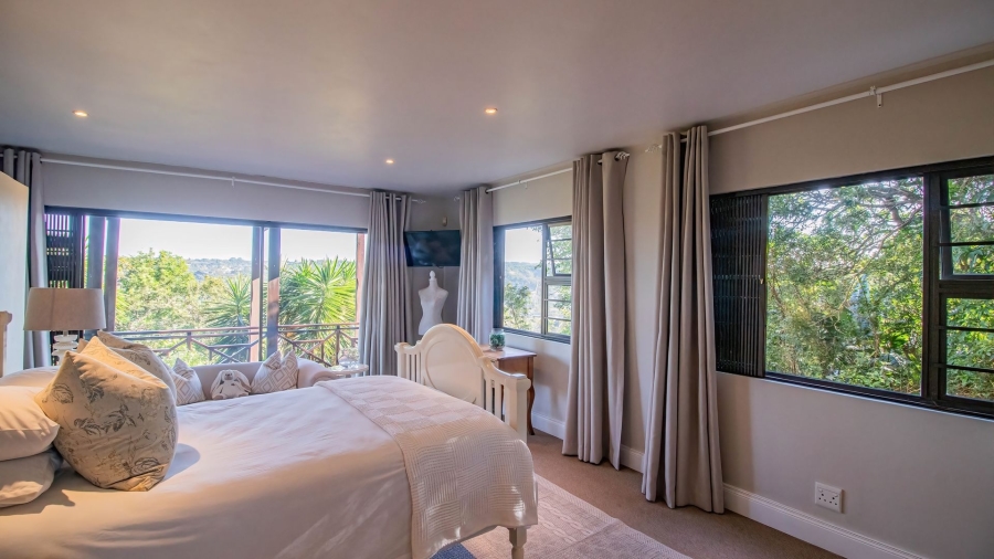 5 Bedroom Property for Sale in Beacon Bay Eastern Cape